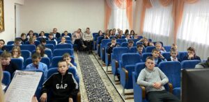 Урок семейных ценностей «Семьёй дорожить – счастливым быть»