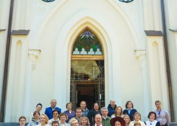 Участники I Международной научно-практической конференции «Берасцейскі летапіс» посетили  каплицу-усыпальницу рода Ожешко в аг. Закозель