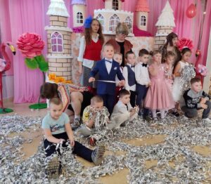 Выпускные для детских садов "Ты уже взрослый..."