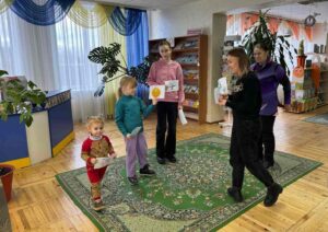 Праздничная феерия «В декабре все деревья в серебре…»