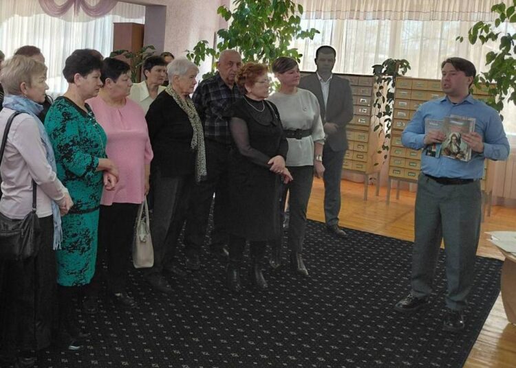 Обзор книжной выставки-панорамы «2026 — Год белорусской женщины»