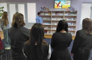 Обзор книжной выставки-панорамы "2026 - Год белорусской женщины"