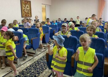 Игровая программа «Дружба начинается с улыбки»