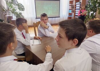 Краеведческая интеллектуальная игра «Путешествие по Дрогичинскому району: от Закозеля до Бездежа»