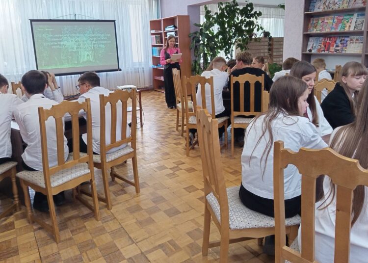 Краеведческая интеллектуальная игра «Путешествие по Дрогичинскому району: от Закозеля до Бездежа»