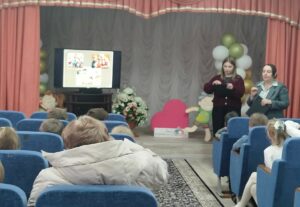 Литературно-музыкальная композиция "Бабушка с дедушкой рядышком"